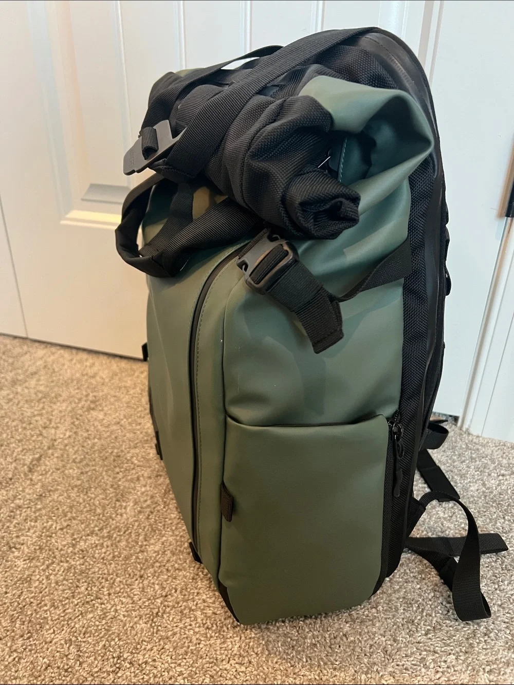 WANDRD PRVKE 21L Camera Backpack Green Roll Top w/ Camera Cube Laptop Travel Bag